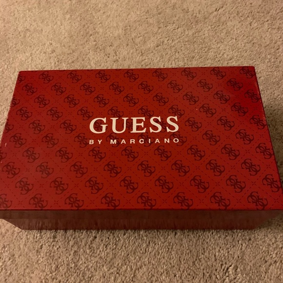 Guess pumps - Picture 3 of 6